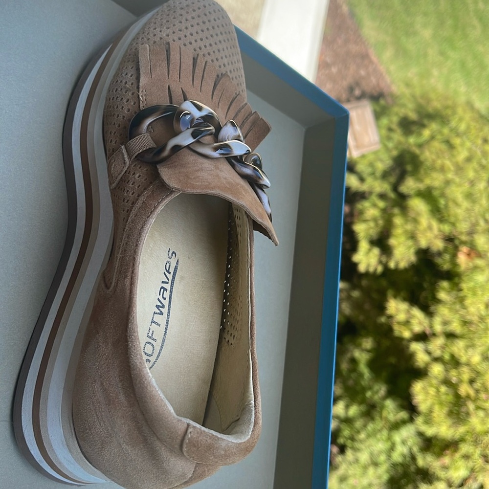 NWT without tag platform slipon arch support shoes